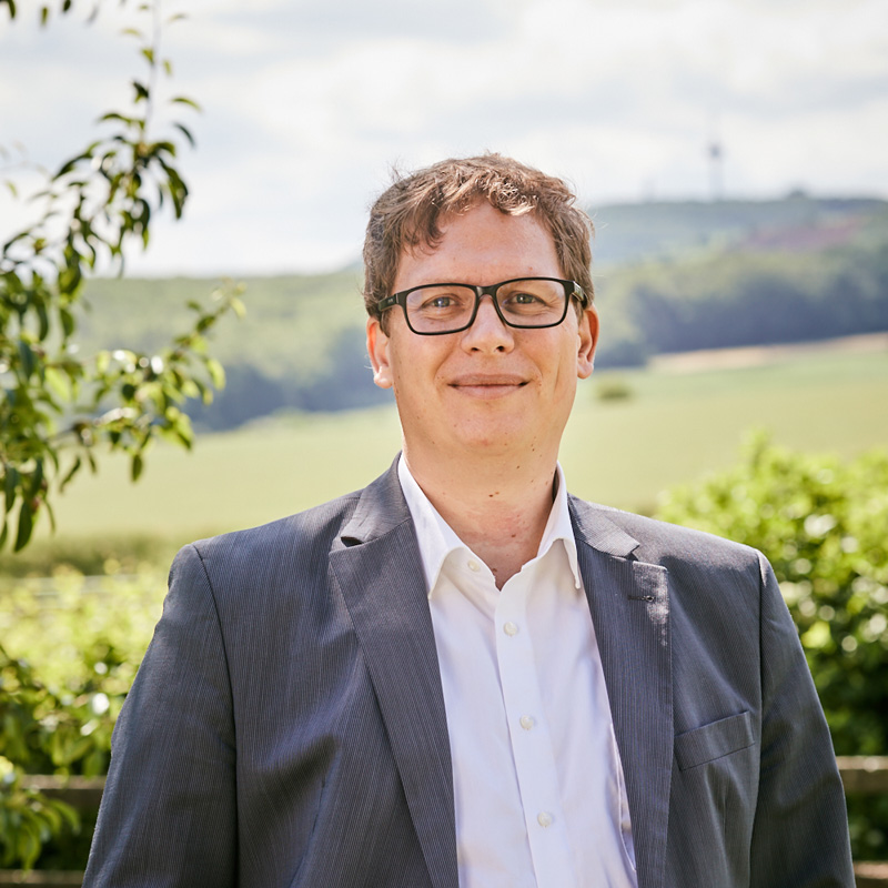 Dr. Christian Tennie